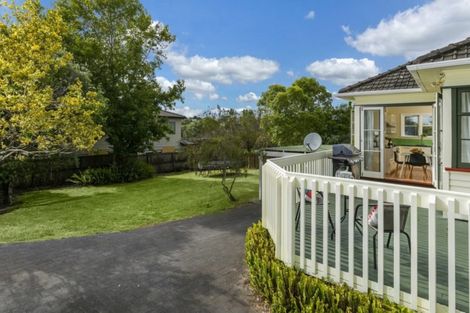 Photo of property in 1/235 Lake Road, Belmont, Auckland, 0622