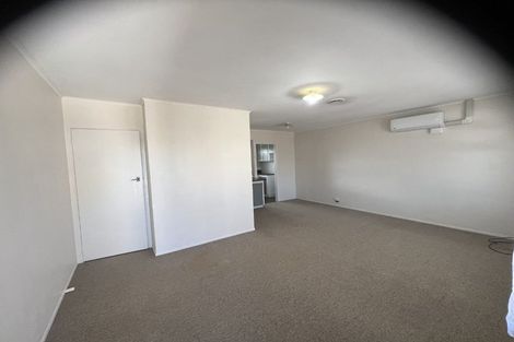 Photo of property in 6/8 Winspear Place, Manukau, Auckland, 2025