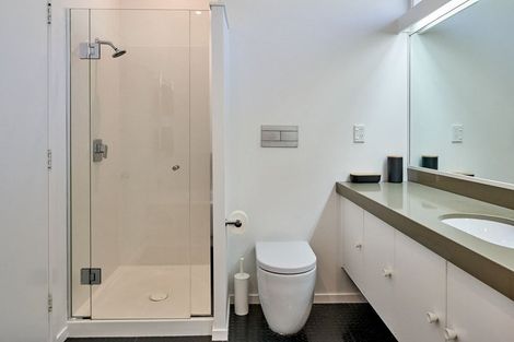 Photo of property in 27 Cheviot Road, Lowry Bay, Lower Hutt, 5013