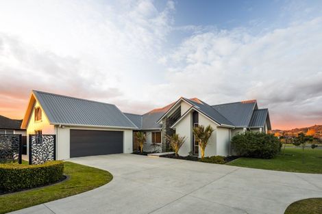 Photo of property in 77 Baxter Michael Crescent, Cambridge, 3434