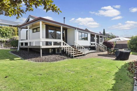 Photo of property in 25 Madill Road, St Andrews, Hamilton, 3200