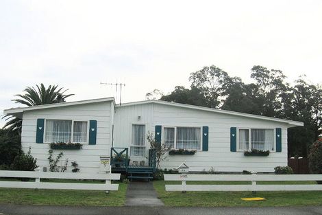 Photo of property in 5 Makarini Street, Paraparaumu, 5032