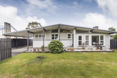 Photo of property in 34 Apollo Parade, Milson, Palmerston North, 4414