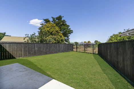 Photo of property in 39a Sutton Crescent, Papakura, 2110