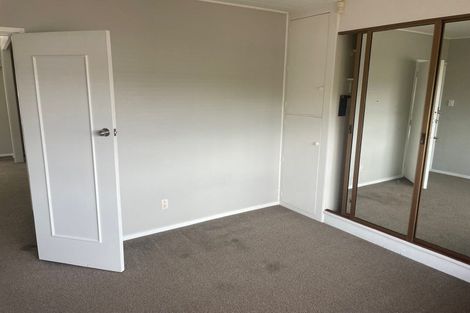 Photo of property in 2/52 Scenic Drive, Hillpark, Auckland, 2102