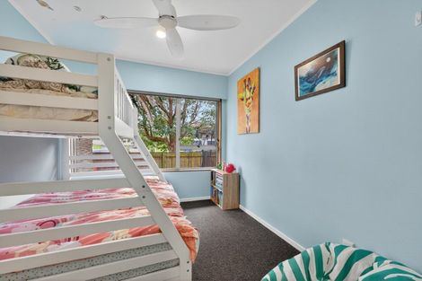 Photo of property in 27 Amorino Drive, Red Beach, 0932