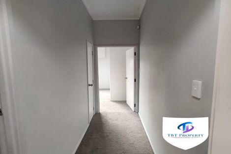 Photo of property in 12a Waiari Road, Conifer Grove, Takanini, 2112