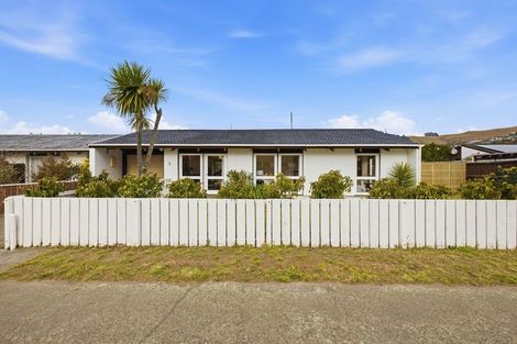 Photo of property in 3 Raekura Place, Redcliffs, Christchurch, 8081