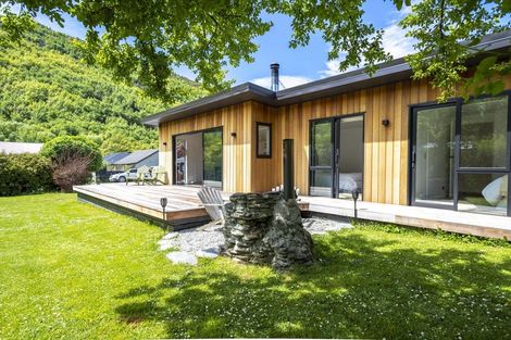 Photo of property in 26 Nairn Street, Arrowtown, 9302
