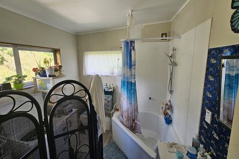 Photo of property in 35 Tahuna Road, Paihia, 0200