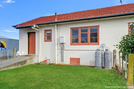 Photo of property in 21 Robert Street, Marton, 4710