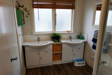 Photo of property in 46 Quinns Road, Shirley, Christchurch, 8013