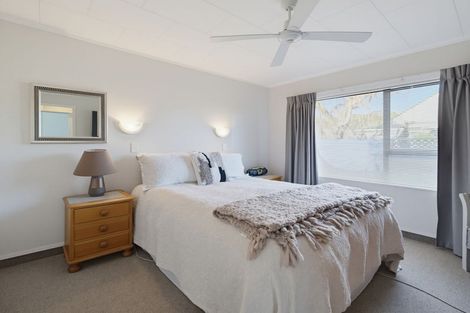 Photo of property in 24 Usherwood Crescent, Akina, Hastings, 4122