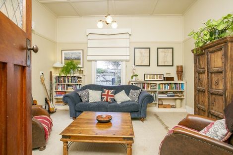 Photo of property in 1 Tyne Street, Carterton, 5713