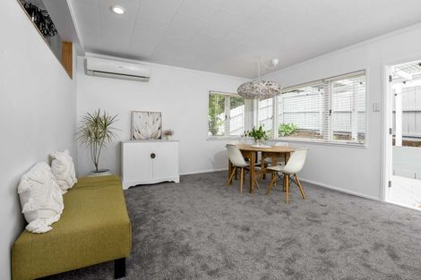 Photo of property in 103 Brian Crescent, Stanmore Bay, Whangaparaoa, 0932