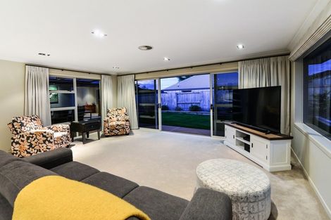 Photo of property in 17 Compton Grove, Huntington, Hamilton, 3210