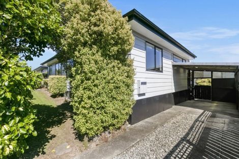 Photo of property in 5 Waipounamu Drive, Kelson, Lower Hutt, 5010