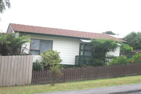 Photo of property in 1/44-48 Sunnyfield Crescent, Glenfield, Auckland, 0629