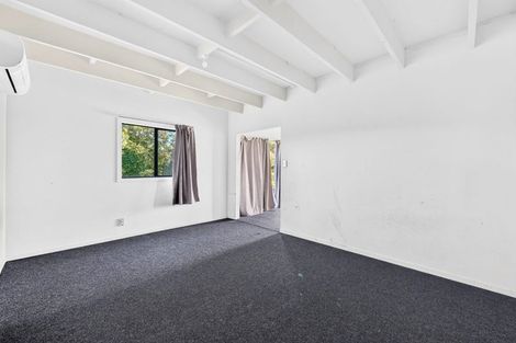 Photo of property in 5 Rangeview Road, Sunnyvale, Auckland, 0612
