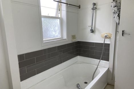 Photo of property in 40 Lingfield Street, Glenfield, Auckland, 0629