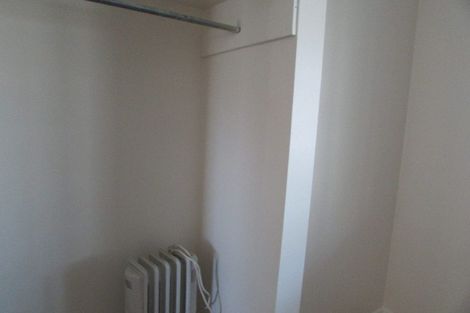 Photo of property in 2 Hawkhurst Road, Lyttelton, 8082