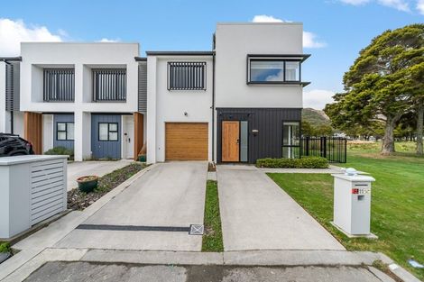 Photo of property in 11 Josland Lane, Wallaceville, Upper Hutt, 5018