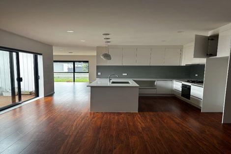 Photo of property in 26 Koroheke Road, Takanini, 2110