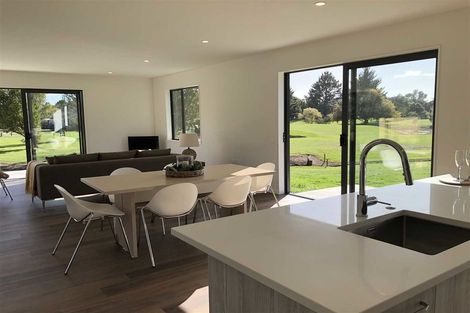 Photo of property in 14 Lynette Place, Mangere, Auckland, 2022
