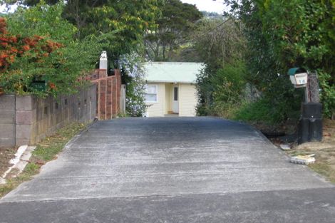 Photo of property in 14 Tauhara Street, Green Bay, Auckland, 0604