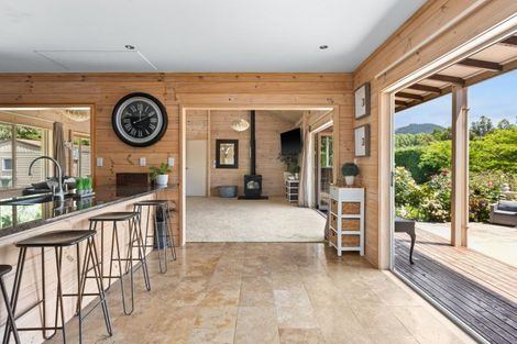 Photo of property in 11 Mangakuri Road, Kairakau, Havelock North, 4295