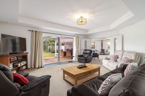 Photo of property in 8 Riverside Way, Amberley, 7410