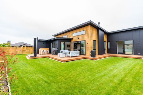 Photo of property in 15 Hamlett Drive, Woodend, 7610