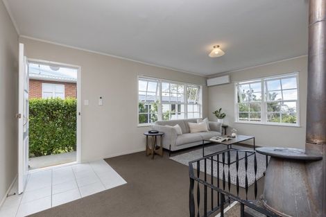 Photo of property in 2/68a Sturges Road, Henderson, Auckland, 0612