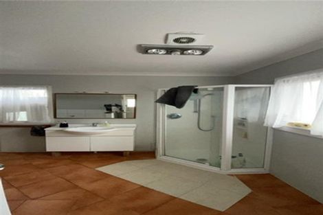 Photo of property in 216 Te Atatu Road, Te Atatu South, Auckland, 0610