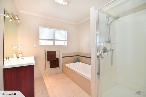 Photo of property in 34 Chesterfield Way, Orewa, 0931