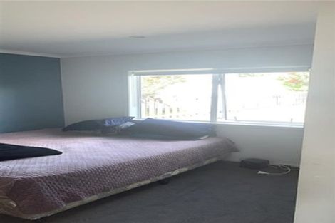 Photo of property in 16 Evans Road, Weymouth, Auckland, 2103