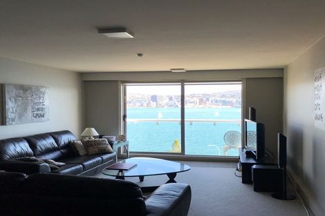 Photo of property in The Capital, 370 Oriental Parade, Oriental Bay, Wellington, 6011