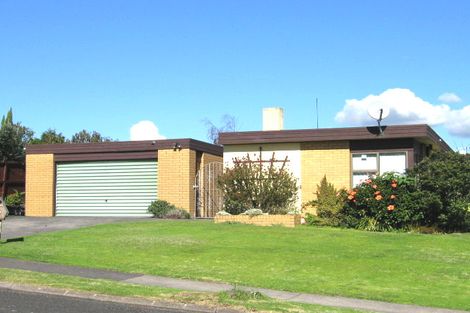 Photo of property in 33 Jandell Crescent, Bucklands Beach, Auckland, 2014