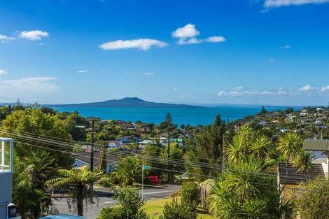 Photo of property in 3 Jellicoe Road, Murrays Bay, Auckland, 0630