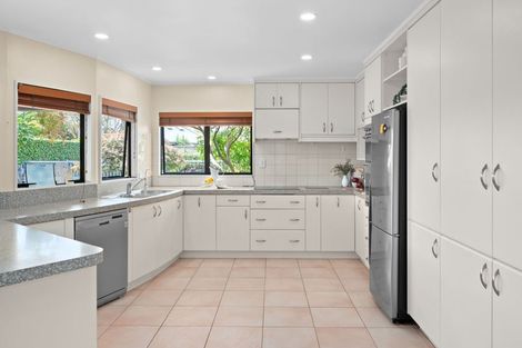 Photo of property in 11 Crowden Place, Harrowfield, Hamilton, 3210