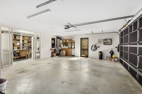 Photo of property in 160 Breaker Bay Road, Breaker Bay, Wellington, 6022