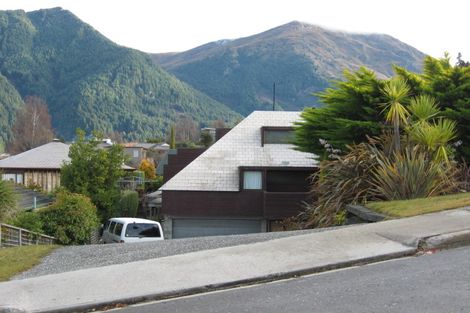 Photo of property in 40 Suburb Street, Queenstown, 9300