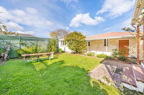 Photo of property in 6 Pencarrow Crescent, Wainuiomata, Lower Hutt, 5014
