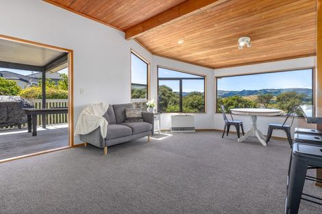 Photo of property in 41 James Cook Drive, Whitby, Porirua, 5024