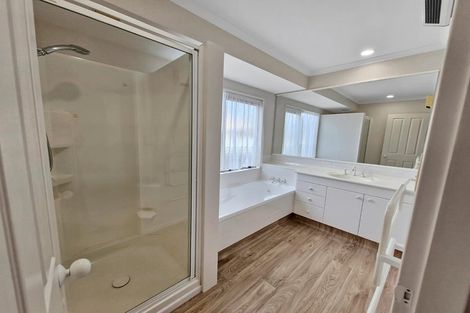 Photo of property in 69 Gravatt Road, Papamoa Beach, Papamoa, 3118