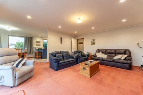Photo of property in 15 Hannah Place, Holmes Hill, Oamaru, 9401