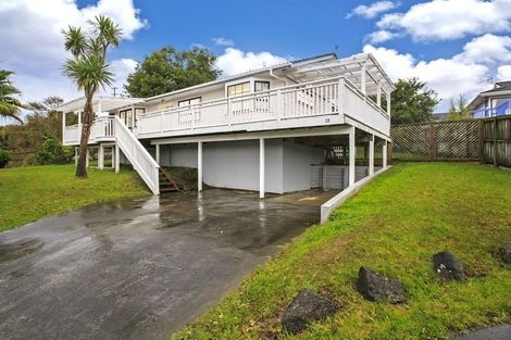 Photo of property in 13 Santiago Crescent, Unsworth Heights, Auckland, 0632