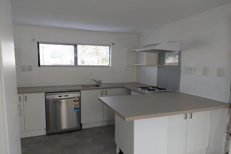 Photo of property in 2/328 East Coast Road, Sunnynook, Auckland, 0632