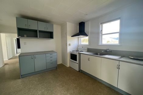 Photo of property in 6 Churton Crescent, Taita, Lower Hutt, 5011