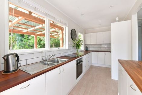 Photo of property in 10 Wiriana Place, Stanmore Bay, Whangaparaoa, 0932